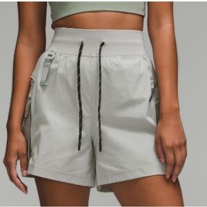 lululemon athletica Light Gray multi pocket cargo hiking Shorts